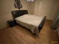 Säng till salu 180x200 i skin