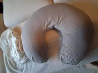 Mammakudde och Amningskudde - amning mamma stödkudde