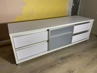 Tv-bänk