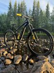 Giant Reign 29” L Öhlinsdämpare 