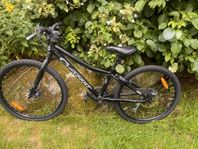 Crescent juniorcykel RASK R80 24 Tum Svart