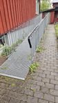 Tillgänglighetsramp i stål – komplett och demonterbar