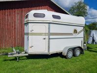Boj Bravo 216 SE, hästtransport