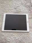 iPad 9.7 inch 32GB