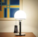 Bordslampa med opalglas
