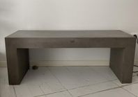 Betongbänk