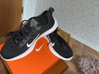Nike Flex Experience Run 12