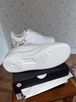 Nike Air Force 1 '07 LX