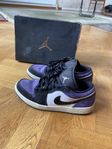 Air Jordan 1 Low SE “Court Purple” – Storlek 42