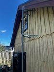 3 meter metallrör med rejält fäste för ex TV-antenn 