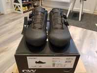 Cykelskor Northwave Revolution 3, storlek 43,5