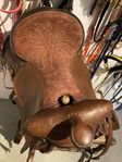 Elegant westernsadel med vackra detaljer
