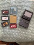 Gameboy advanced sp med 3st Pokémon spel