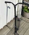 Ethic Artefact V2 - Kickbike, sparkcykel