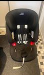 Bakåtvänd bilbarnstol, britax 3.  9-25 kg.