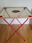 Couronne spel med benstativ