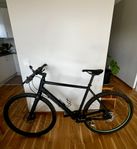 Cube Hyde Race Hybridcykel