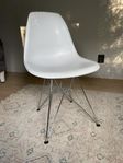 Vitra Eams stolar 2 stycken
