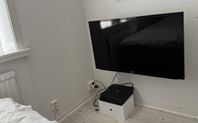 SAMSUNG 40 tum Full HD LED-TV — inkl. väggfäste & Chrome
