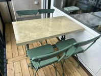 Trädgårdsmöbel bord och stolar