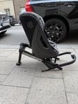 Axkid one 3 bilbarnstol