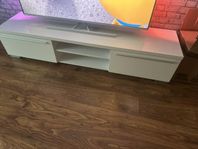 vit tv-bänk