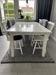 matbord plus 6 stolar