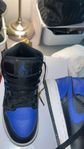 Jordan 1 mid hyper royale blue 