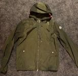 Olivgrön moncler windbreaker