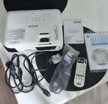 Epson EB-W31, 3D LCD Projektor, alla original delar. NYSKICK