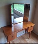 Teak sminkbord