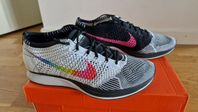 Nike Flyknit Racer sz 43