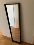 IKEA NISSEDAL Spegel med svart ram 40x150 cm