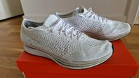 Nike Flyknit Racer sz 43