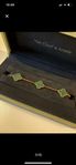 Van cleef & Arpels alhambra bracelet