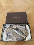 Gucci pumps strl 35. 4000kr