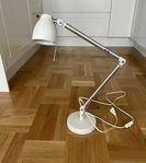 Vit skrivbordslampa