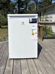 Electrolux kylskåp med frysfack, oanvänt 