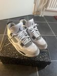 Jordan 4 millitary black