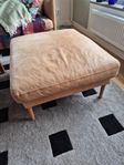 3 sits soffa i mjukt skinn (anilin) med fotpall