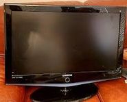 Samsung TV 32 tum. LE32R73BD