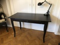 Leksvik Ikea skrivbord med låda och lampa