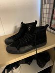 GLOBE  S.A.M  48 skor