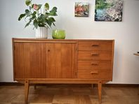 Elegant skänk i teak