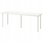 Vitt Ikea skrivbord 
