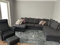Soffan inklusive mattan och fåtöljen 
