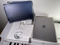 iPad (6th gen - sjätte generationen) 32 GB med tillbehör