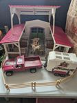 schleich stort stall med pickup och hästtransport 