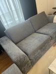  Soffgrupp från Mio 2 x 3-sitssoffor, fåtölj &fotpall 