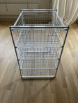 3 st ställningar med trådkorgar